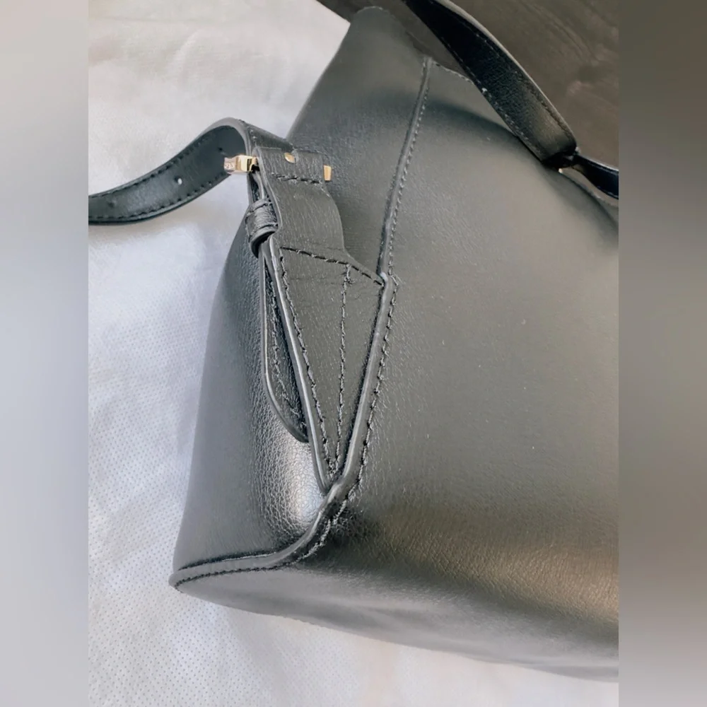 NWT Michael Kors Rivington Medium Leather Backpack in Black - Picture 8 of 16